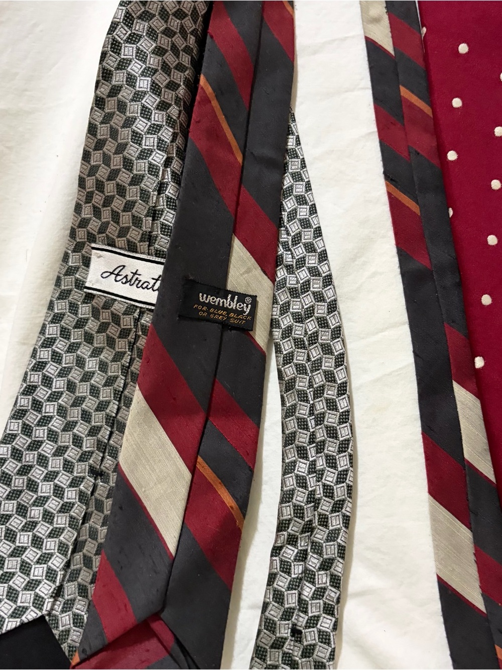 Bundle of 6 vintage(60's-70's) neckties - Picture 5 of 7
